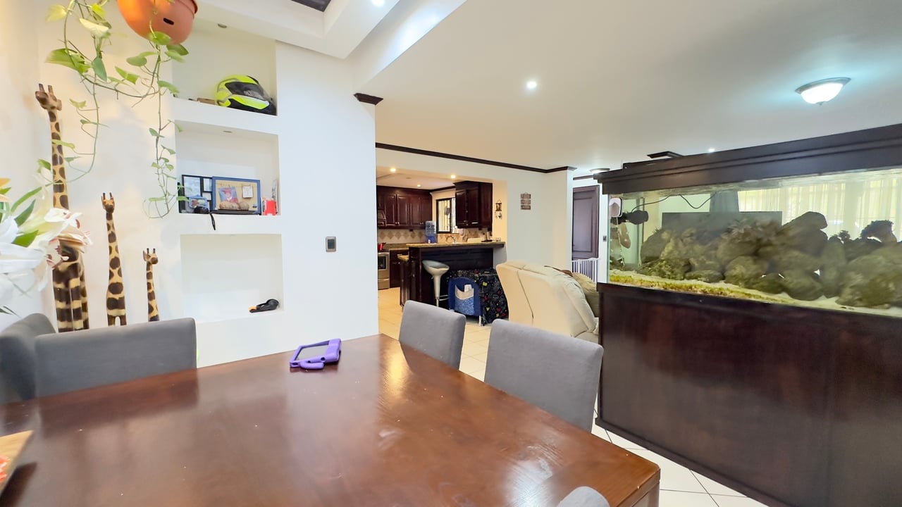 Colonial Residence With Jacuzzi, Curridabat, San Jose