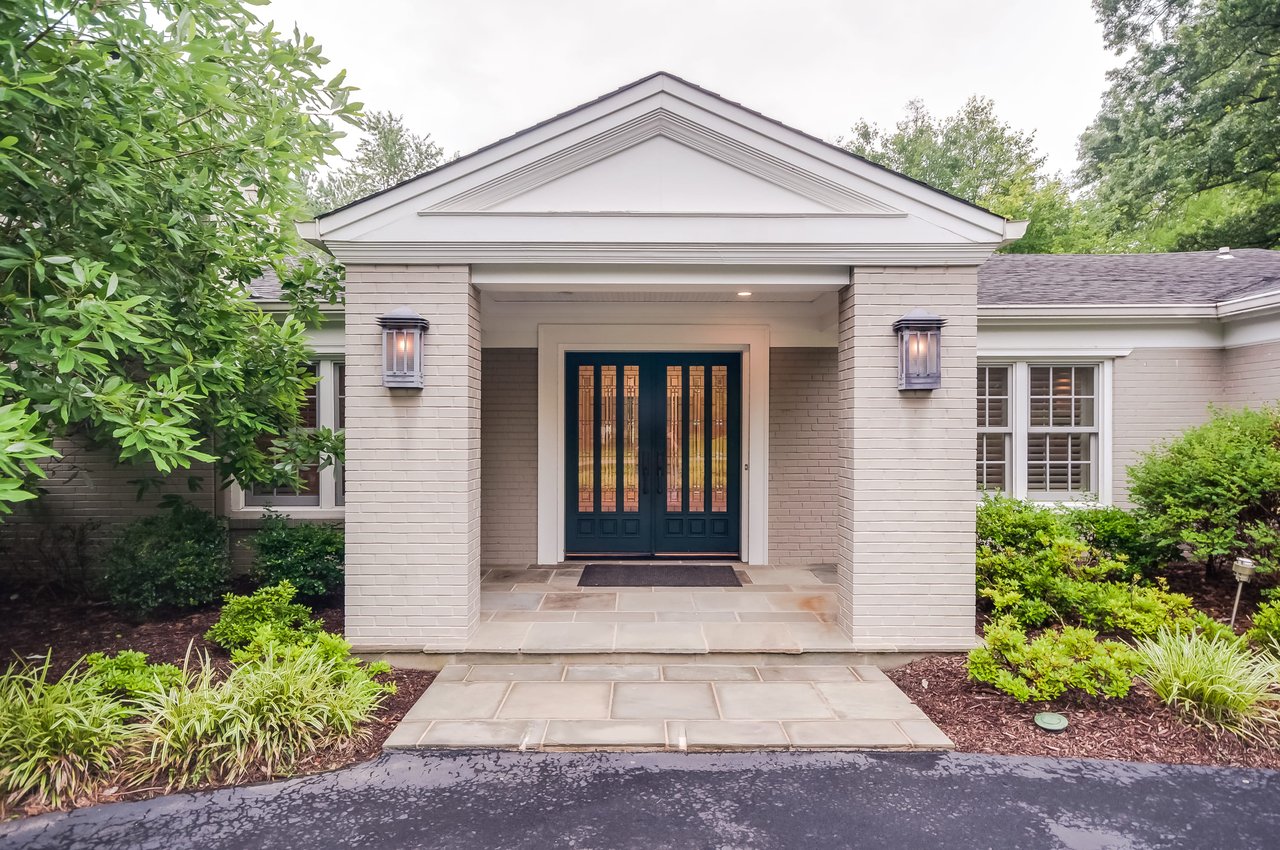 Sophisticated Ladue Ranch With Pool and Carriage House