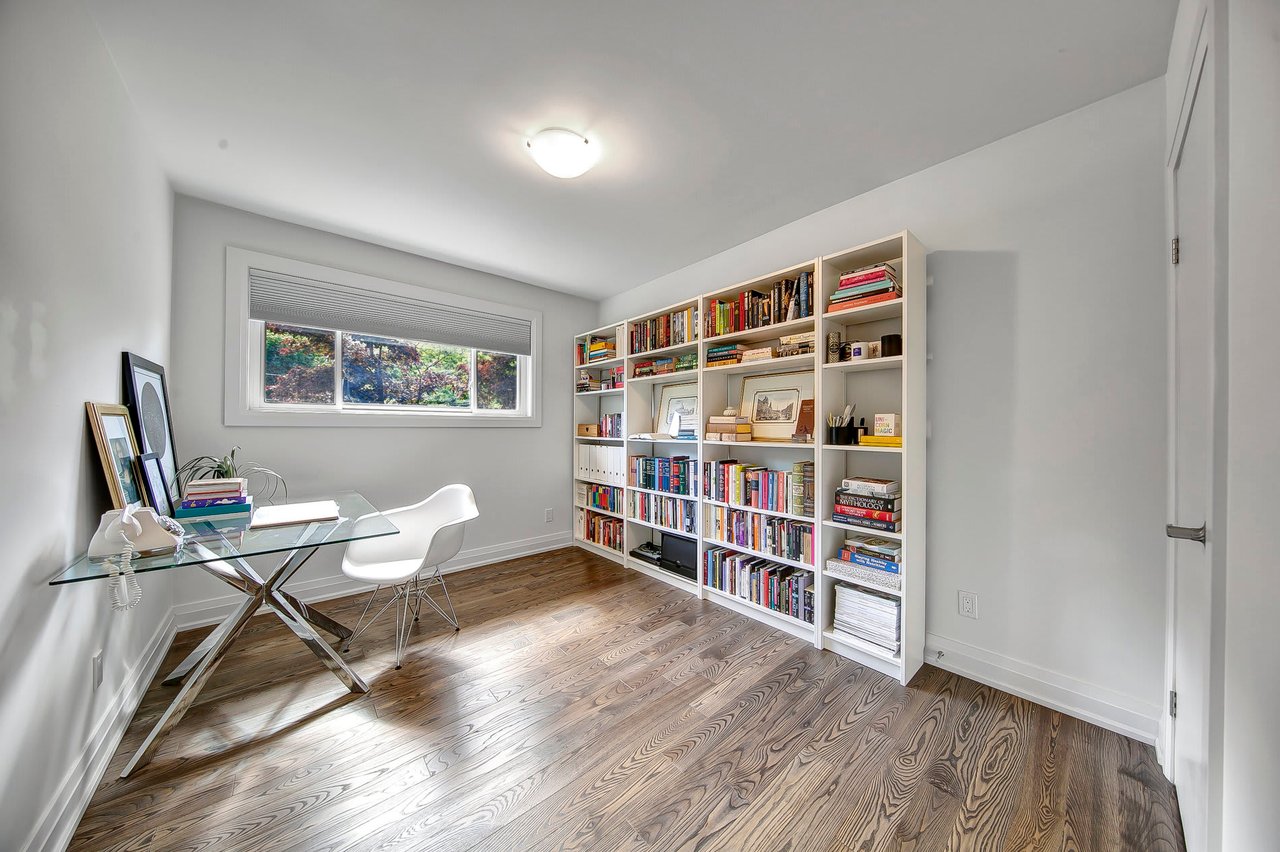 3177 The Credit Woodlands
