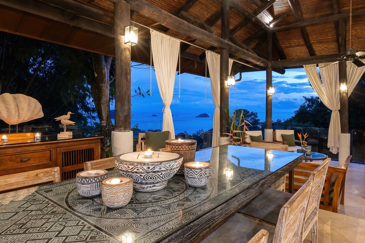 Balinese Tropical Rental Villa, Manuel Antonio, Puntarenas