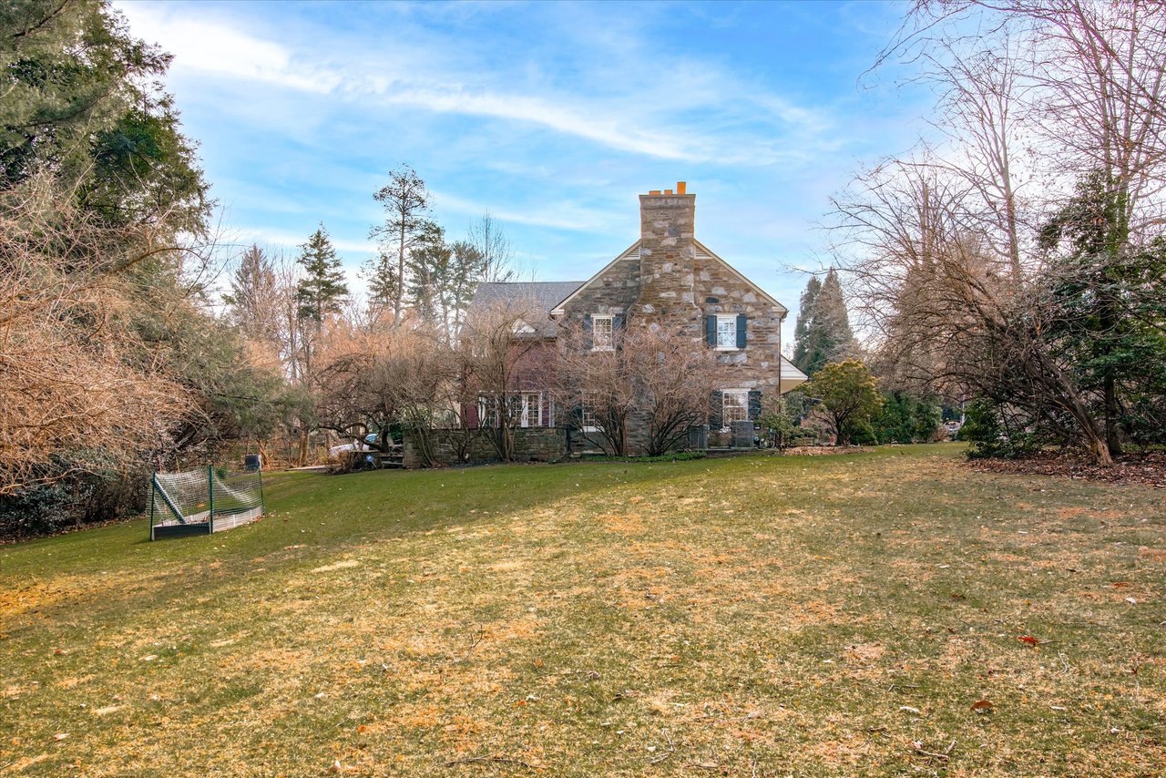 707 Hagys Ford Rd