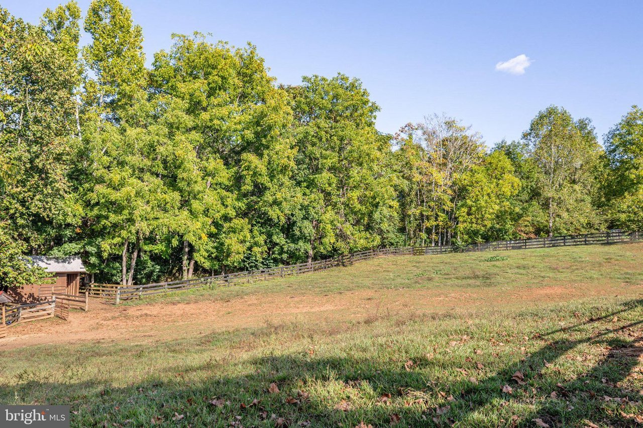 10623 Gravel Rd
