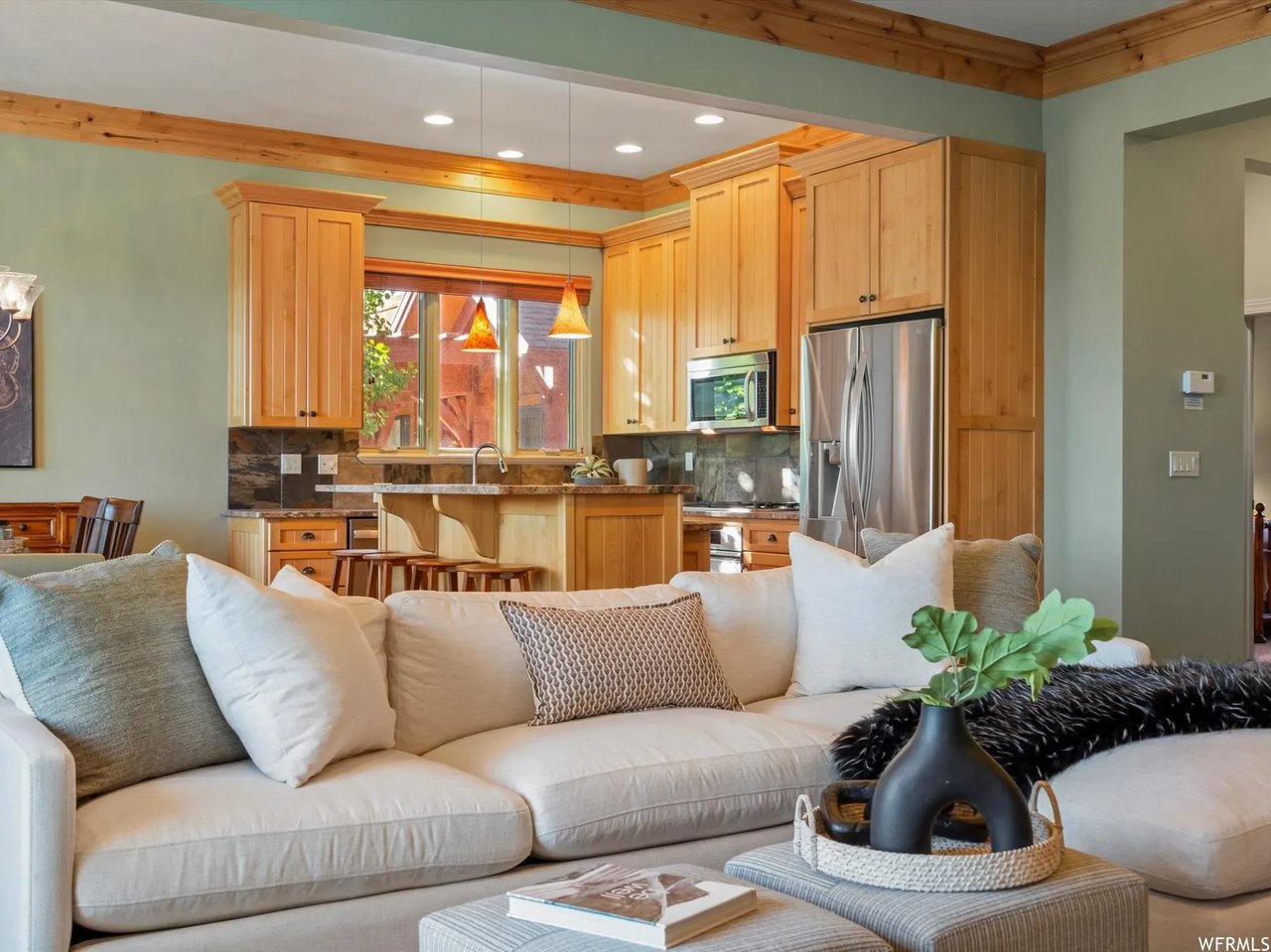 5823 E Elkhorn Dr