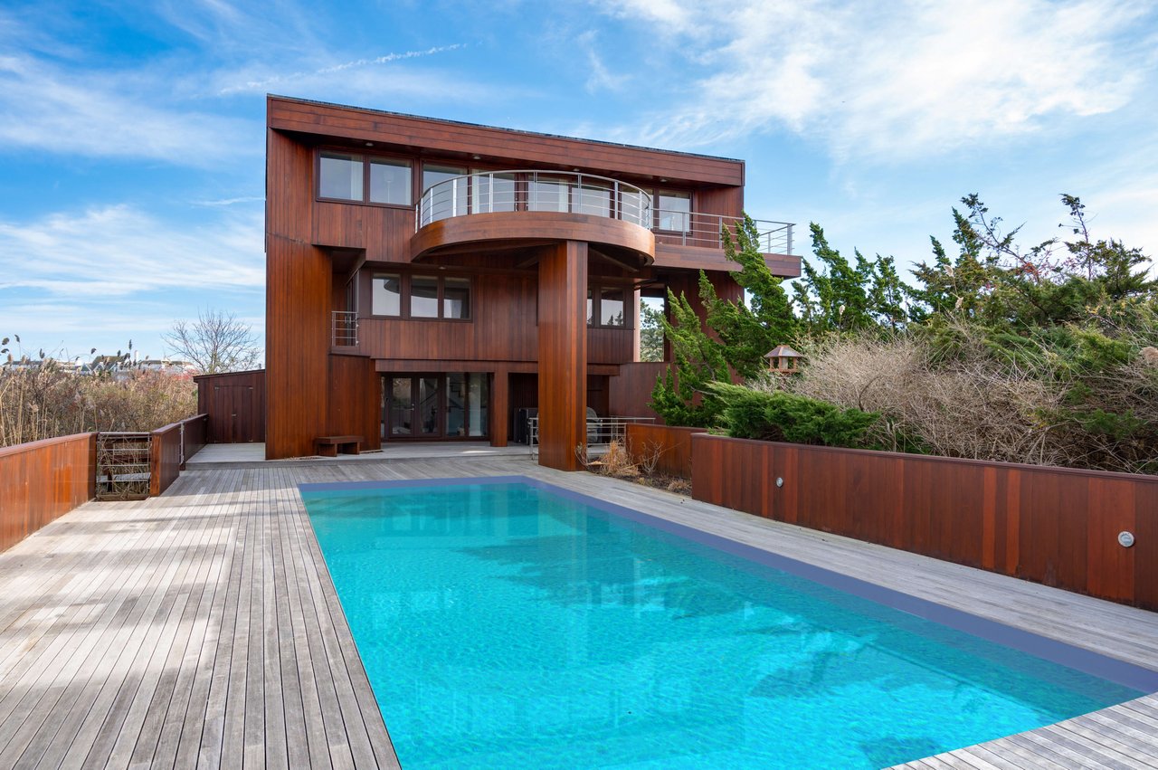 Water Mill Modern in Exclusive Waterfront Enclave