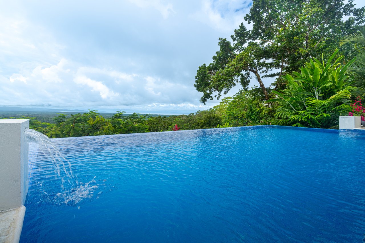 Modern Oceanview Infinity Pool Estate, Ojochal, Puntarenas