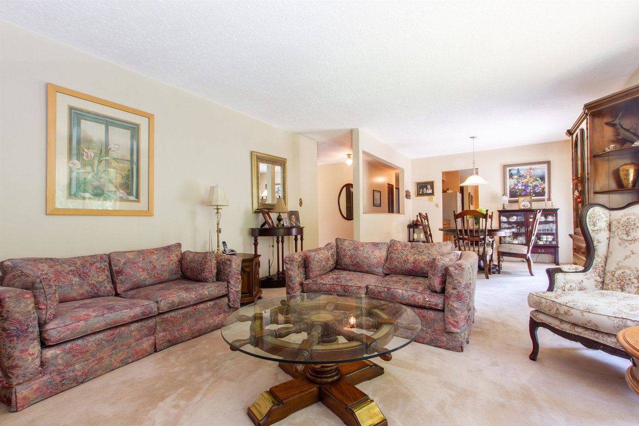 40264 Kintyre Dr