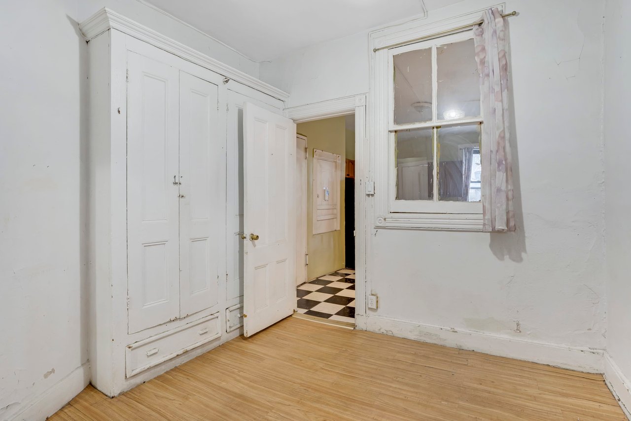 208 East 90th Street, 2W
