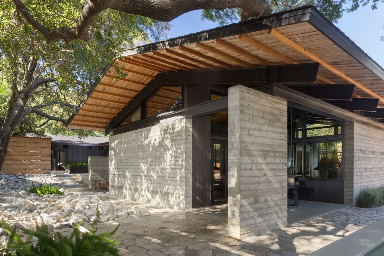 835 Linda Vista