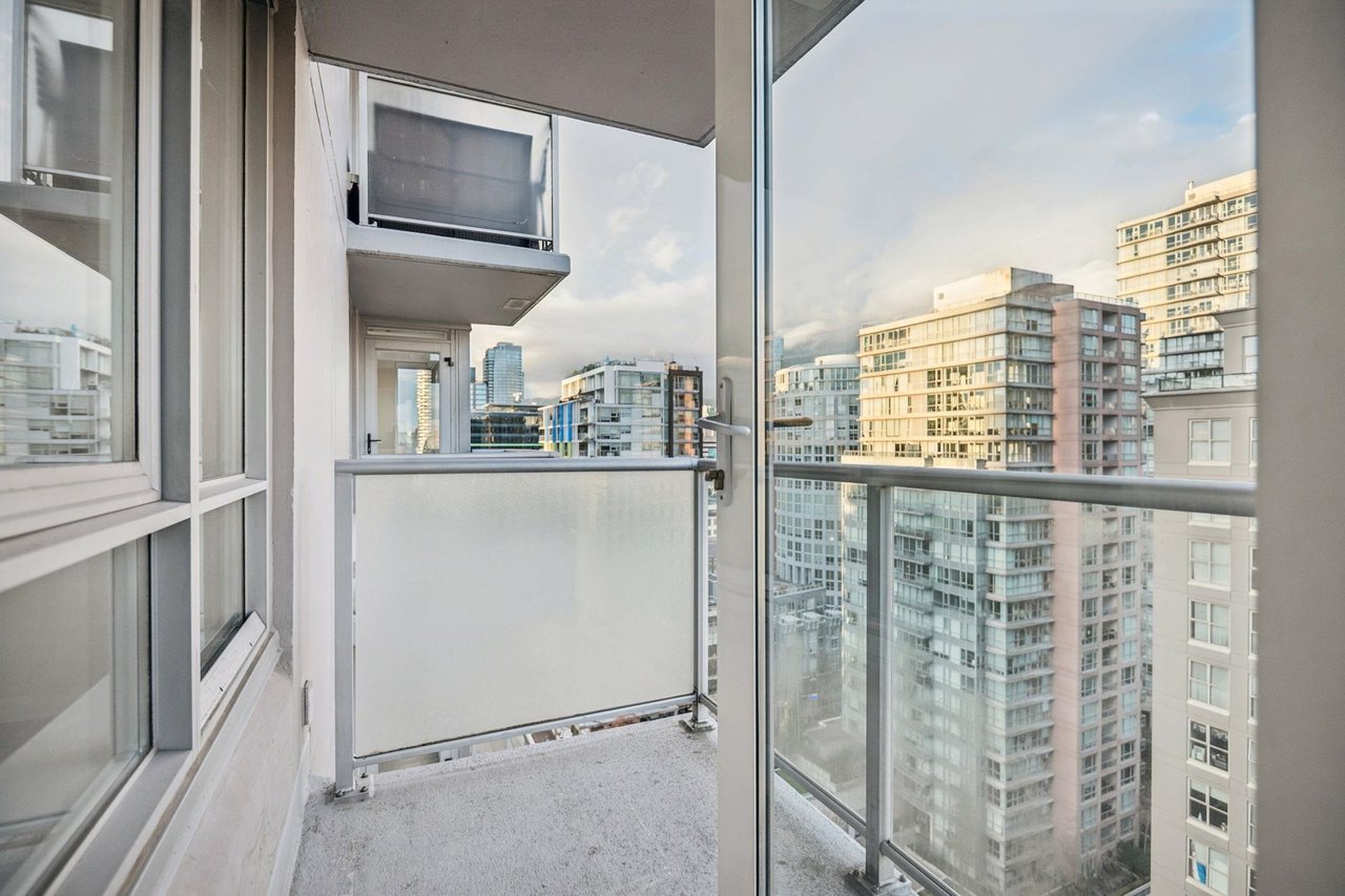 2103-1001 Richards Street, Vancouver