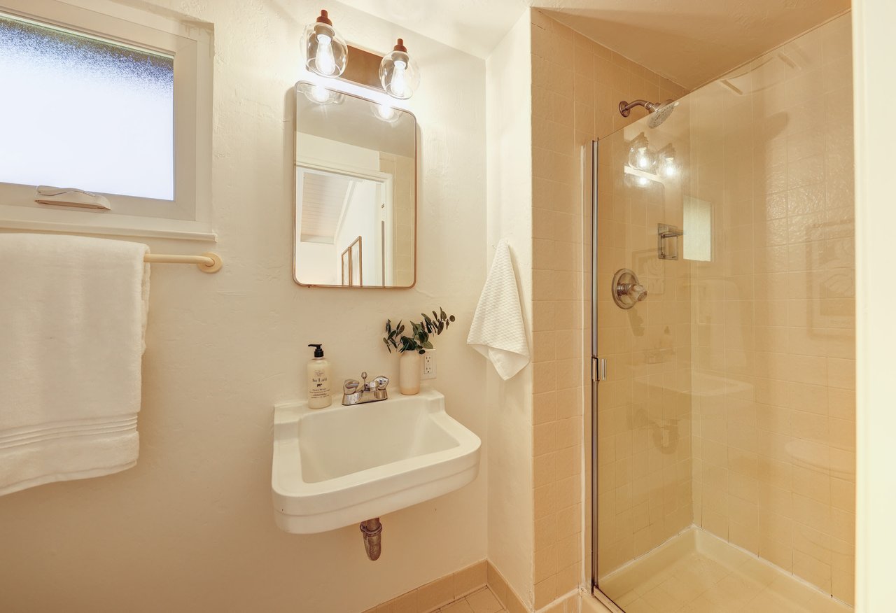 Inviting One Story Home on a Cul-De-Sac