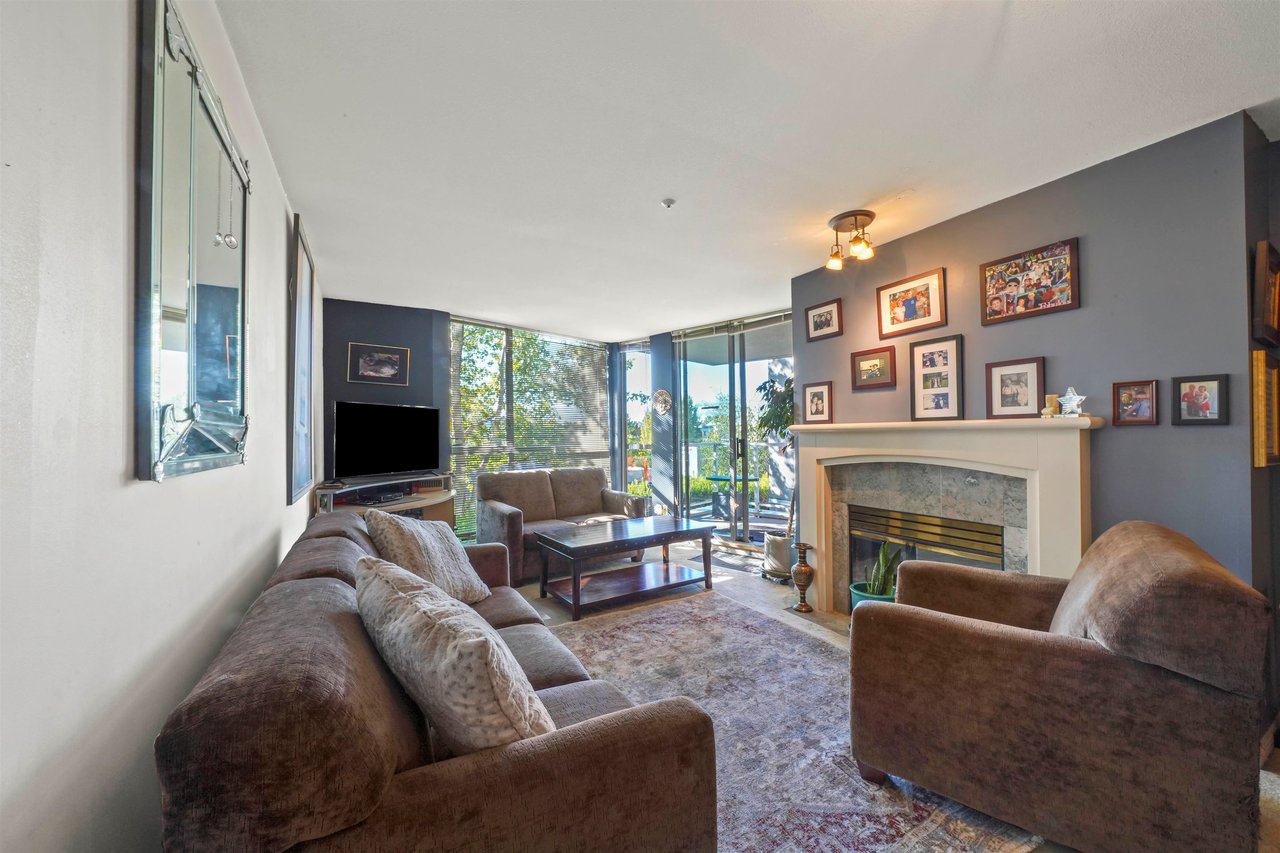 209-8430 Jellicoe St