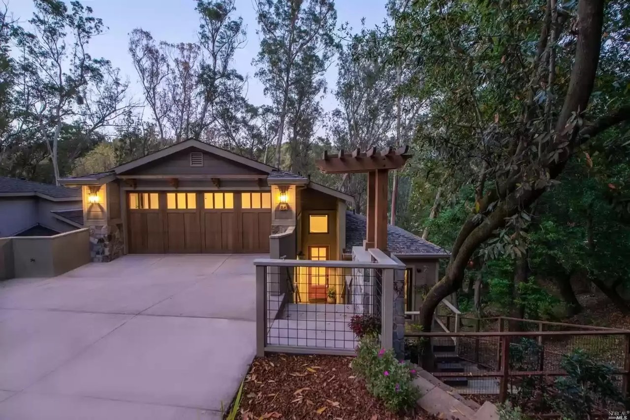 86 Fair Dr