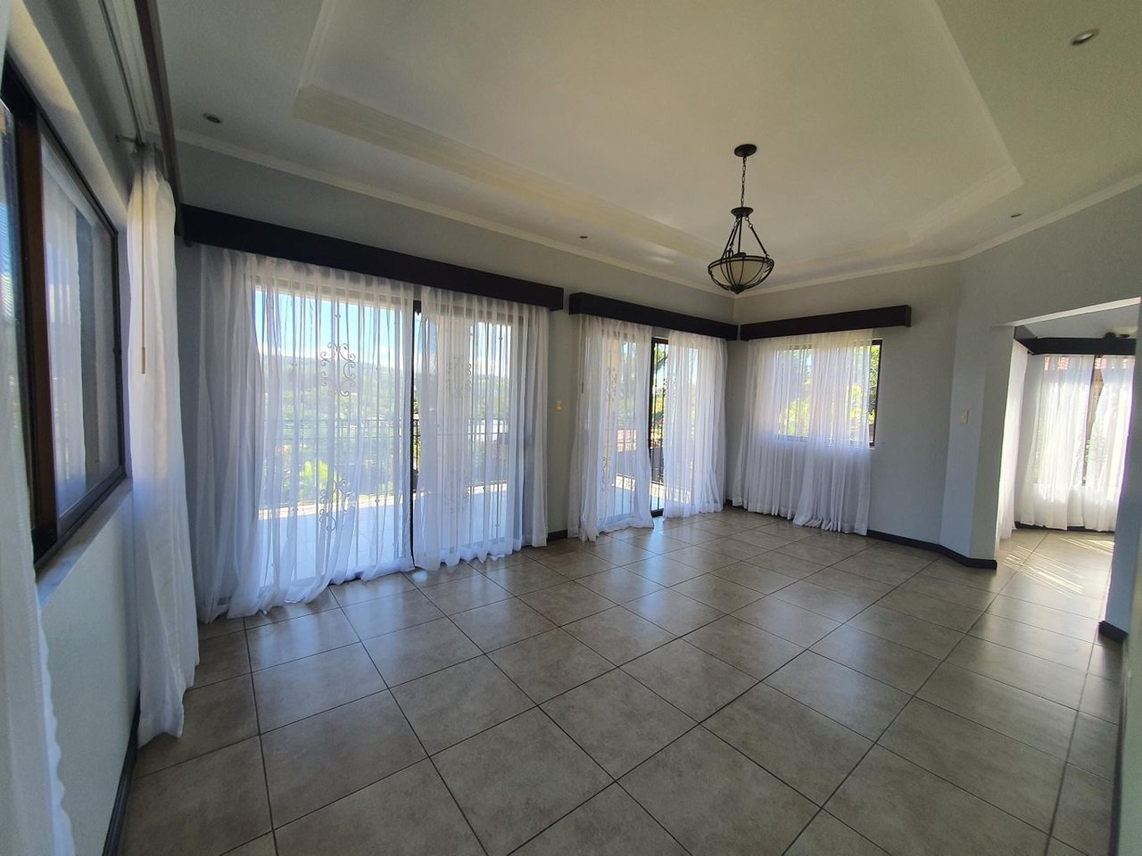 Private Mountain View Estate, Heredia