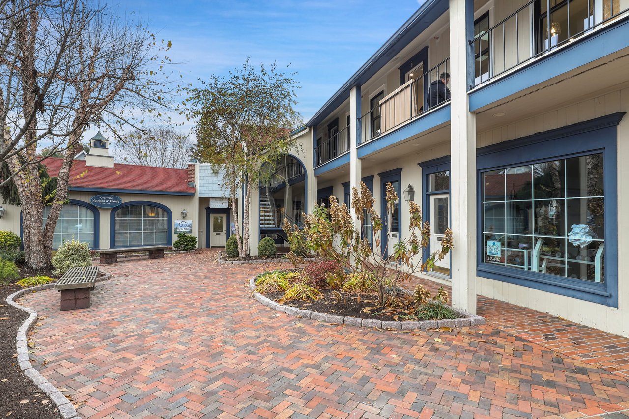 225 Katonah Avenue Unit: 4