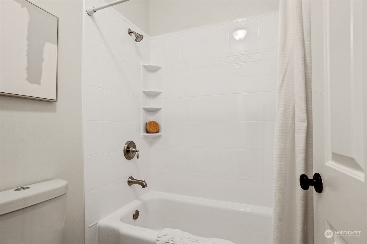 B102-14816 W 29th Ave
