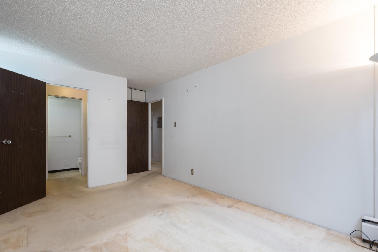 408-2020 Fullerton Ave