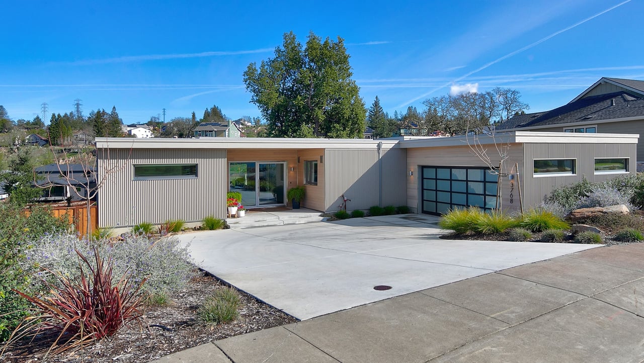 3768 St. Andrews Drive