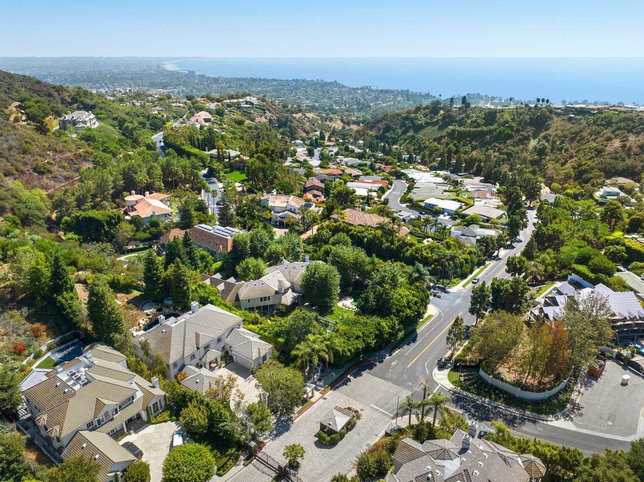 1420 Bienveneda in Pacific Palisades