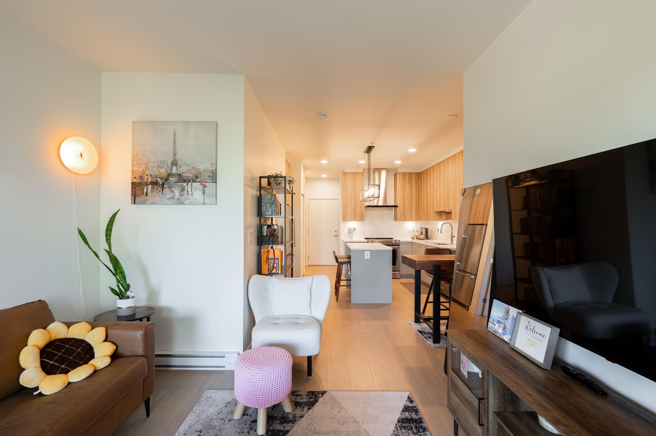 412-7588 16th St