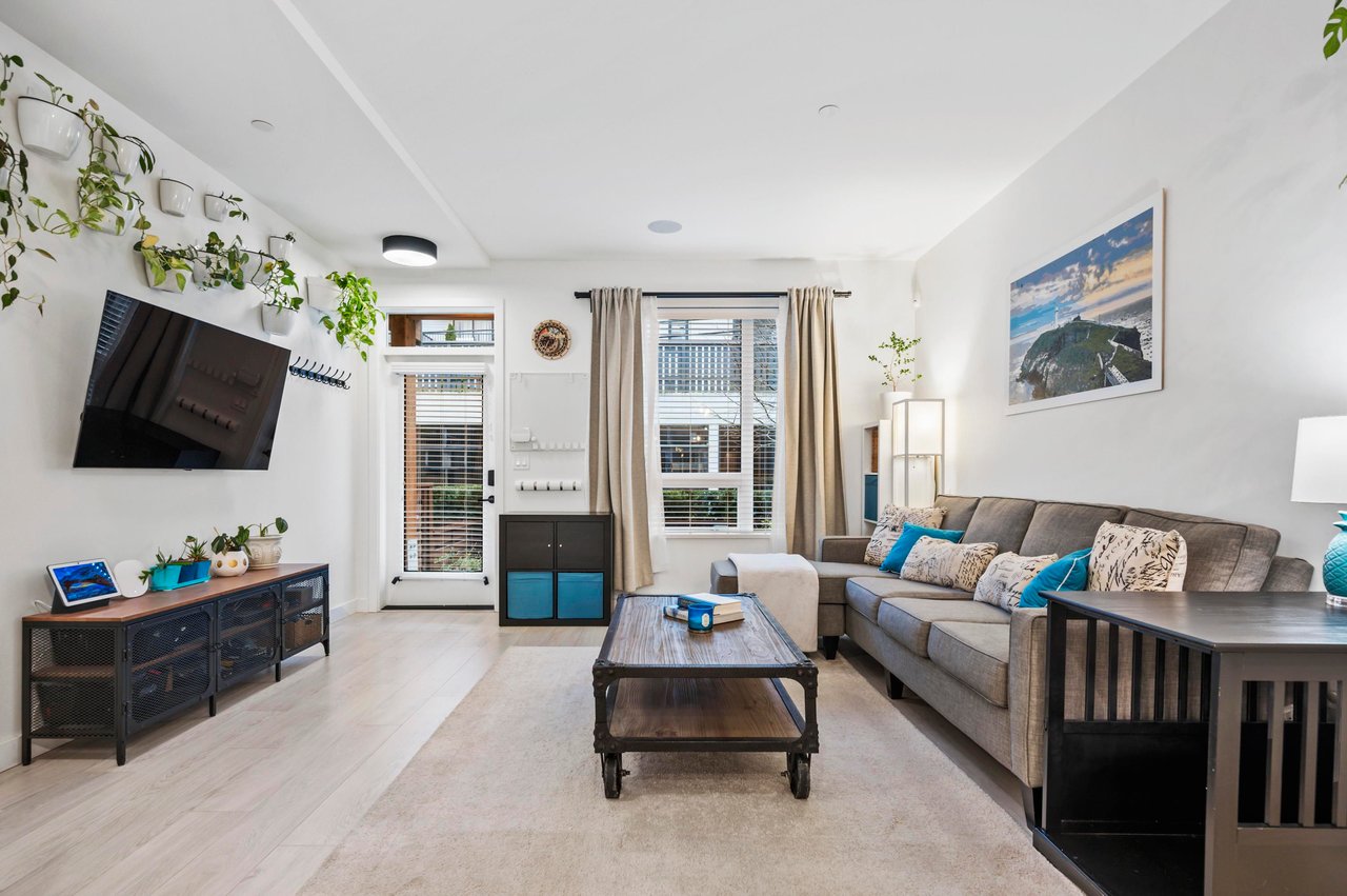 603-3021 St George St