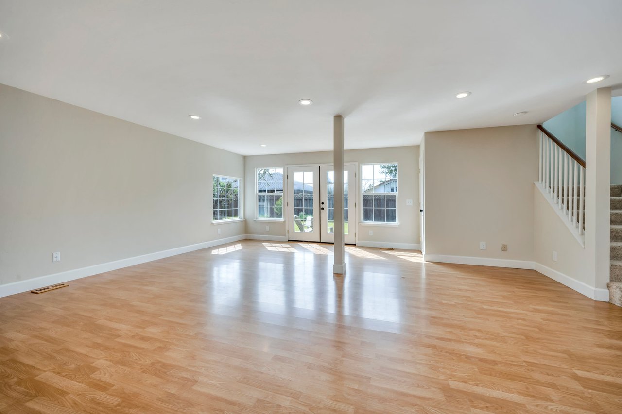 4858 Devonshire Place
