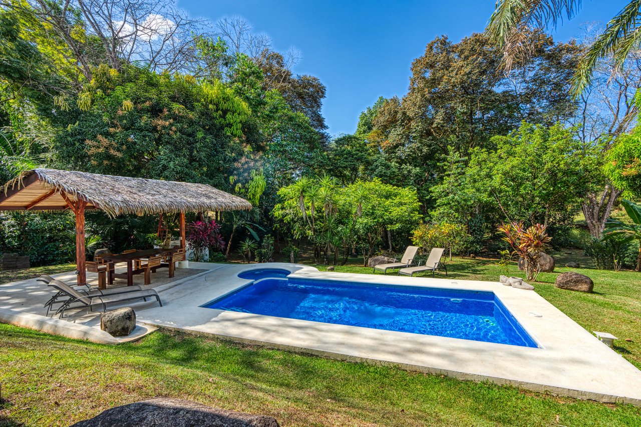 Tranquil Home with Fruit Trees and Space for Several Casitas