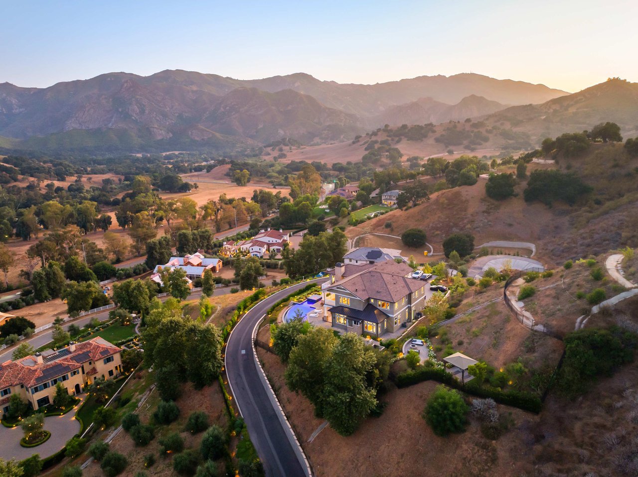 26767 Mulholland Hwy, Calabasas