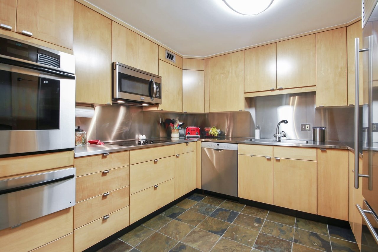 990 N Lake Shore Drive, #20B