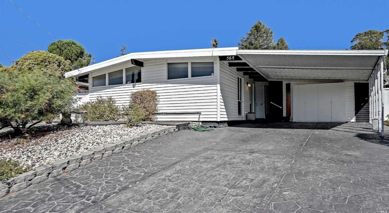 568 Whitewood Dr