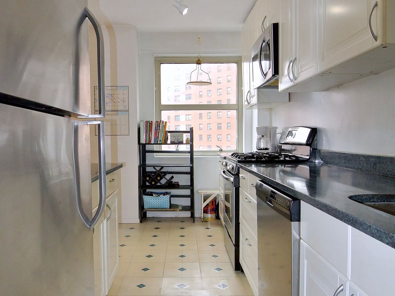 90 La Salle St, #6B