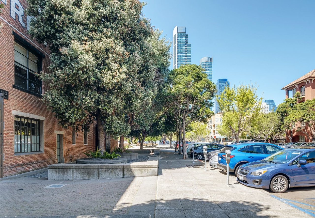 650 Delancey St., #311