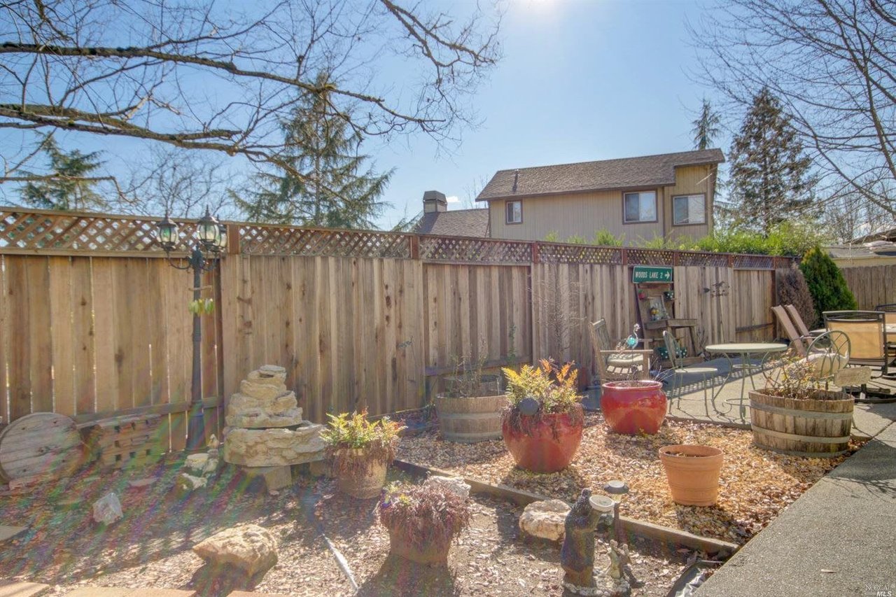 236 Belfiore Ln