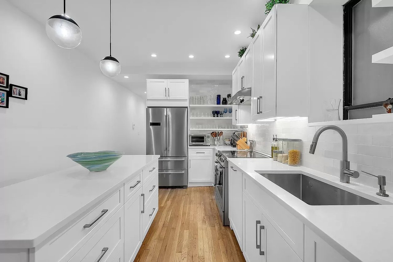 203 W 102nd St, #1F