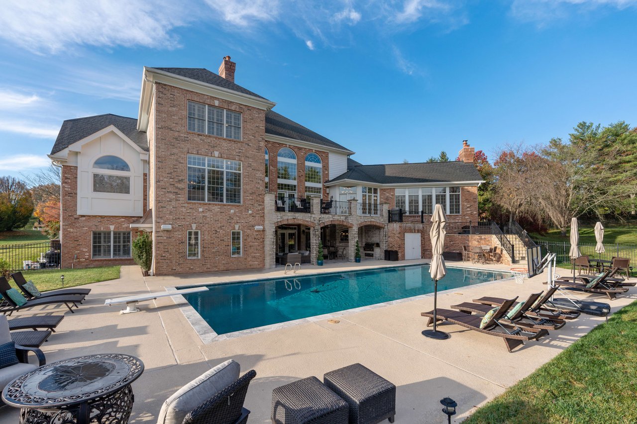 Town and Country Estate with pool and large patio