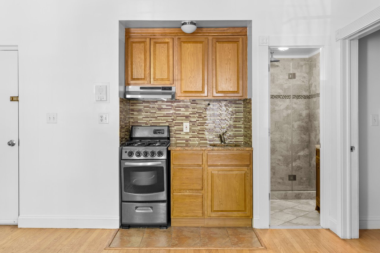 10-12 W 107th St, Unit 1A