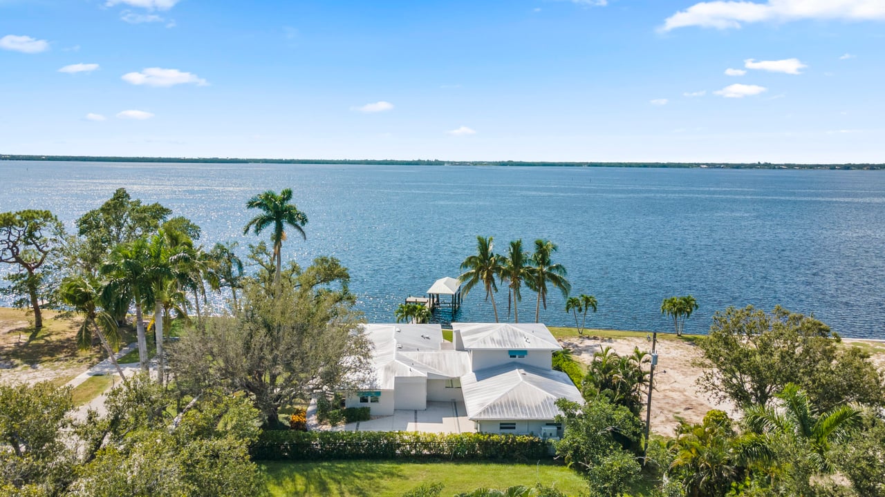 Riverfront Gem 1209 Coconut Drive Fort Myers FL 33901