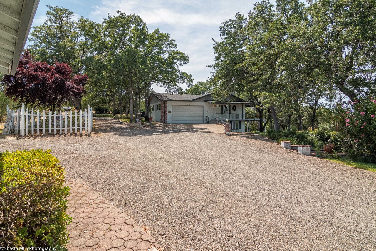 3420 Beacon Dr