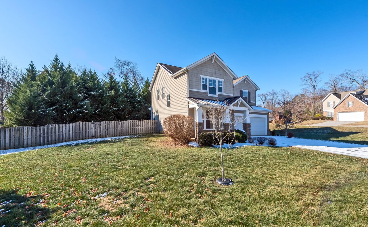 2450 Ancient Oak Ln