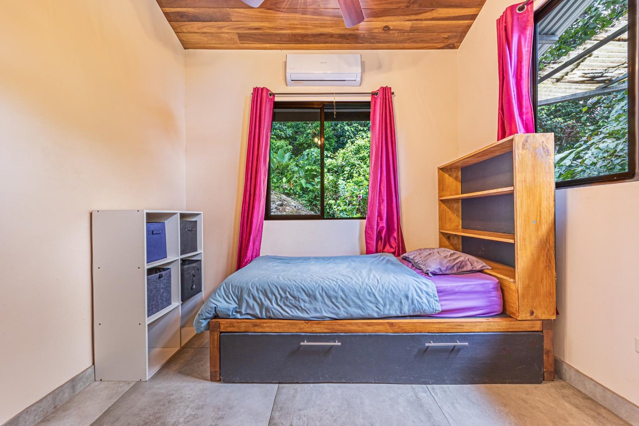 Private Riverfront Jungle Oasis, Ojochal, Puntarenas