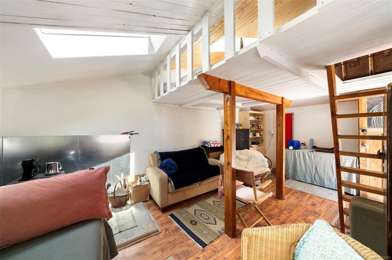 10226 South Shore Rd, Honeymoon Bay