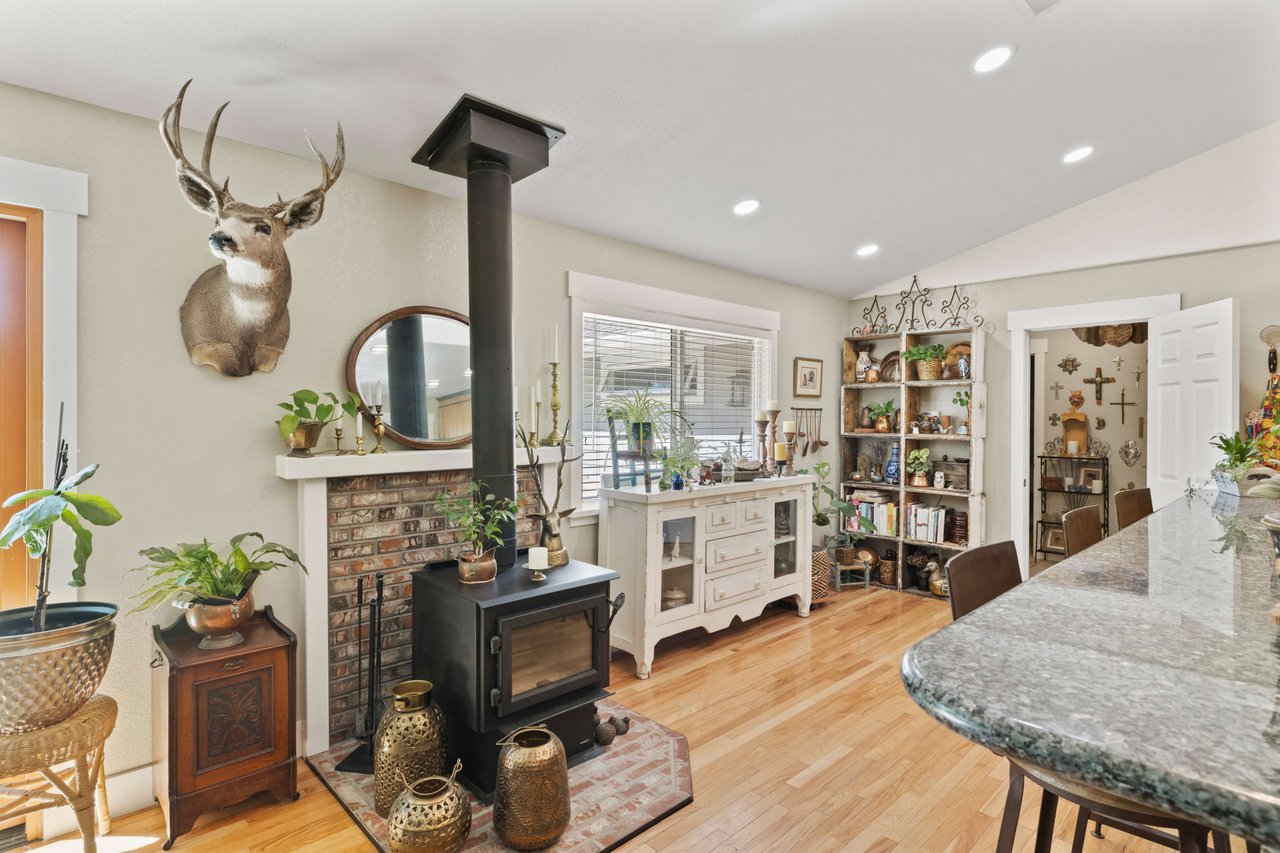 501 Shell Ln, Placerville