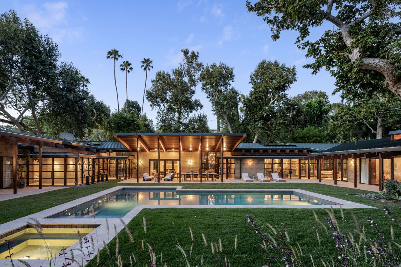 ‘How I Met Your Mother’ Star Alyson Hannigan Lists L.A. Home for $18 Million