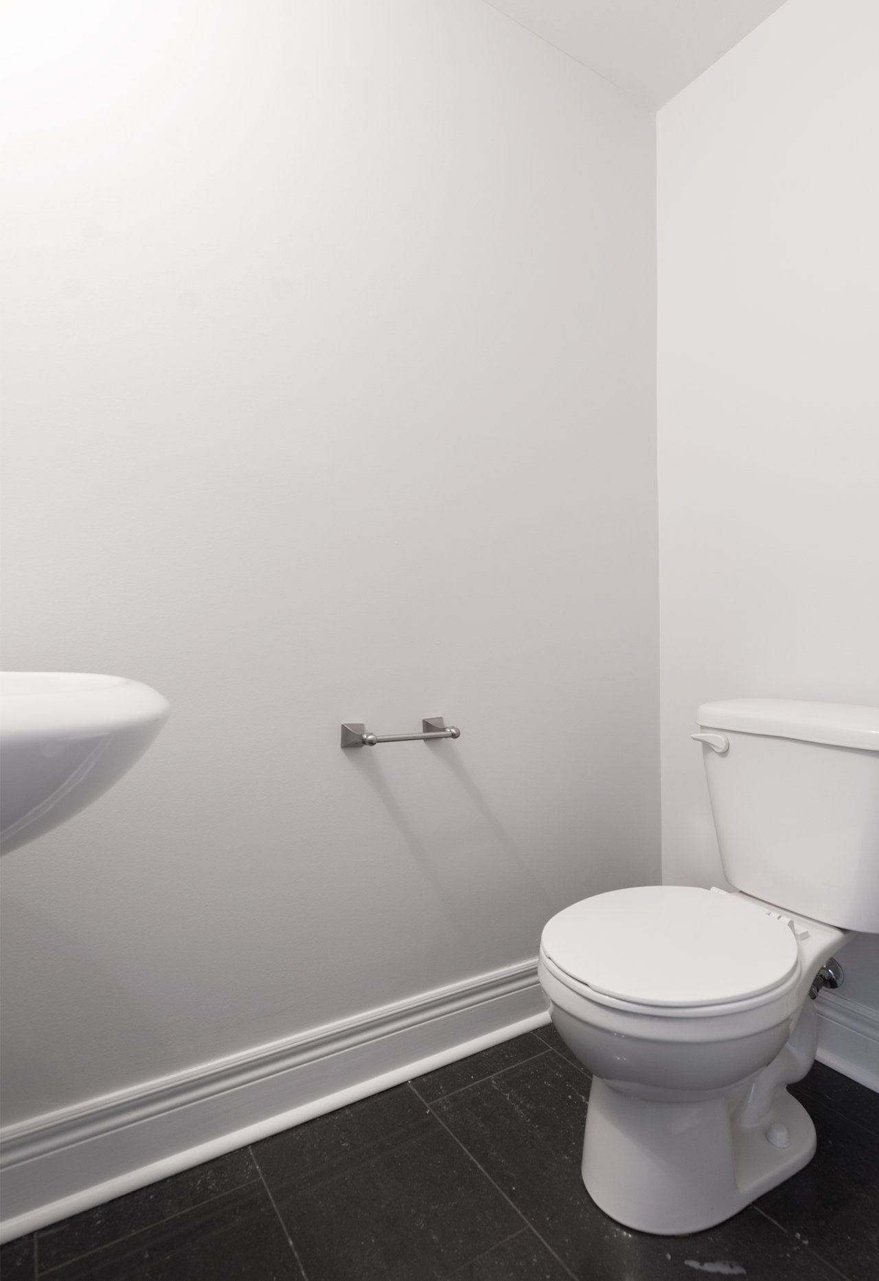 THREE-STOREY EXECUTIVE TOWNHOME