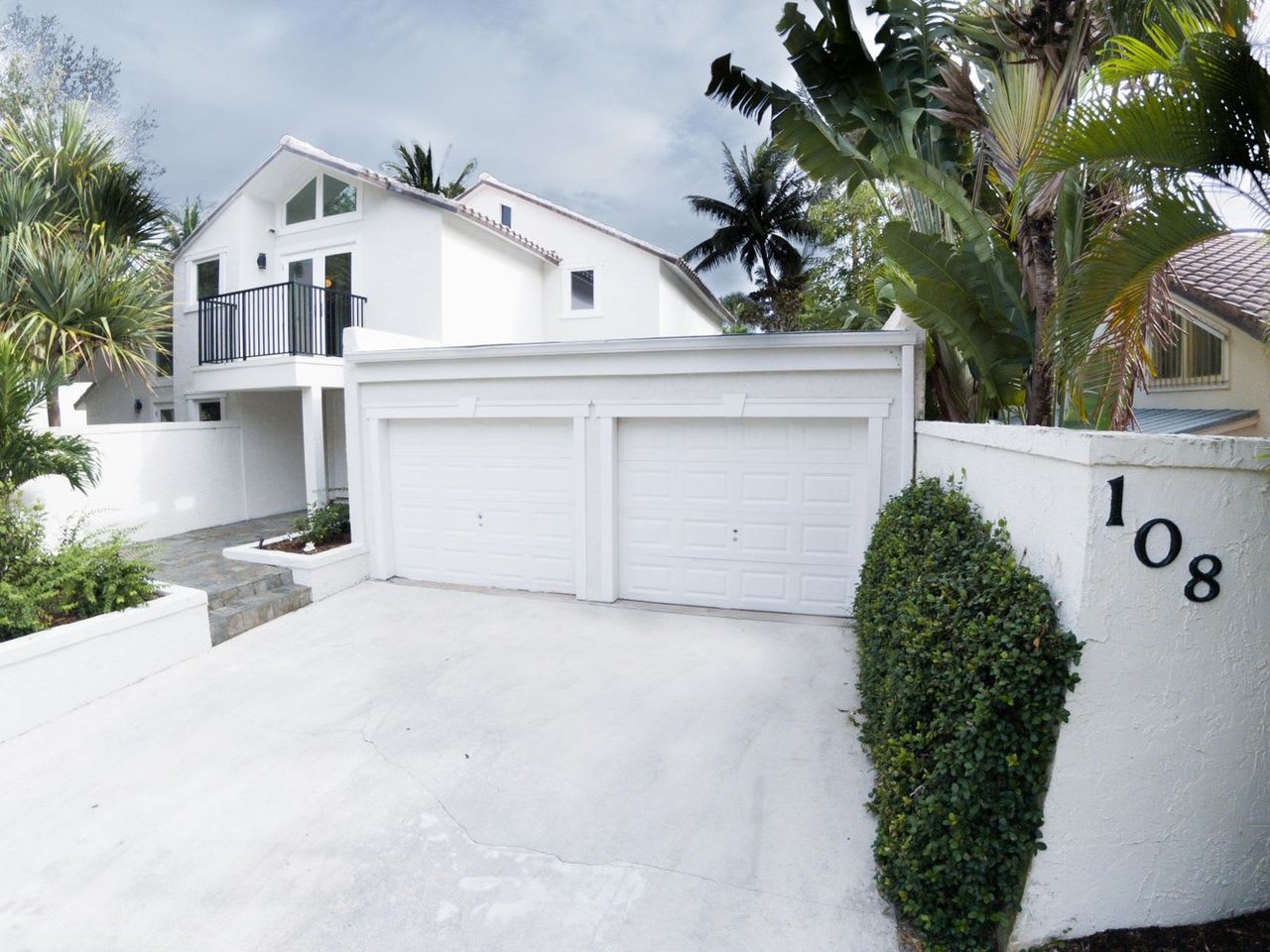 108 Rainbow Fish Cir