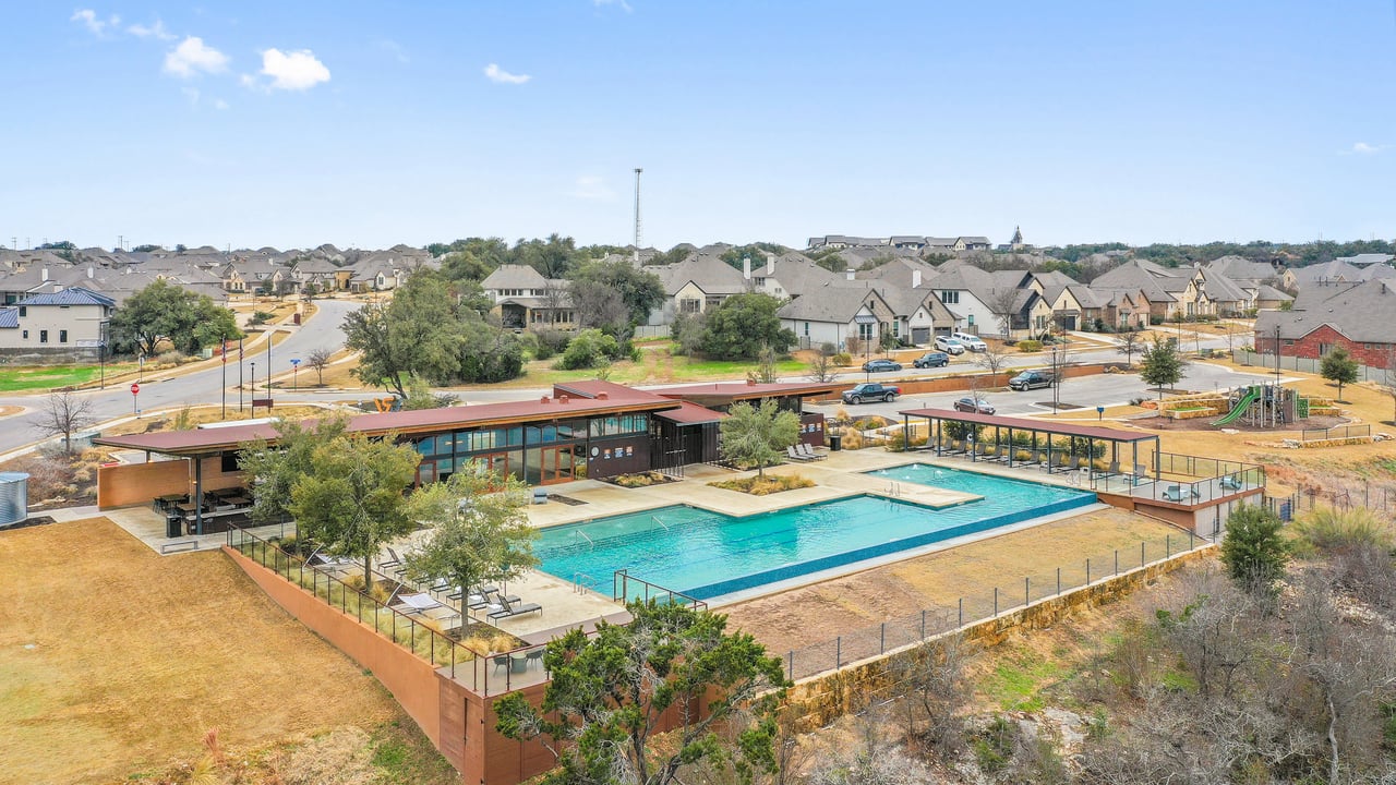 105 Hollytree Court