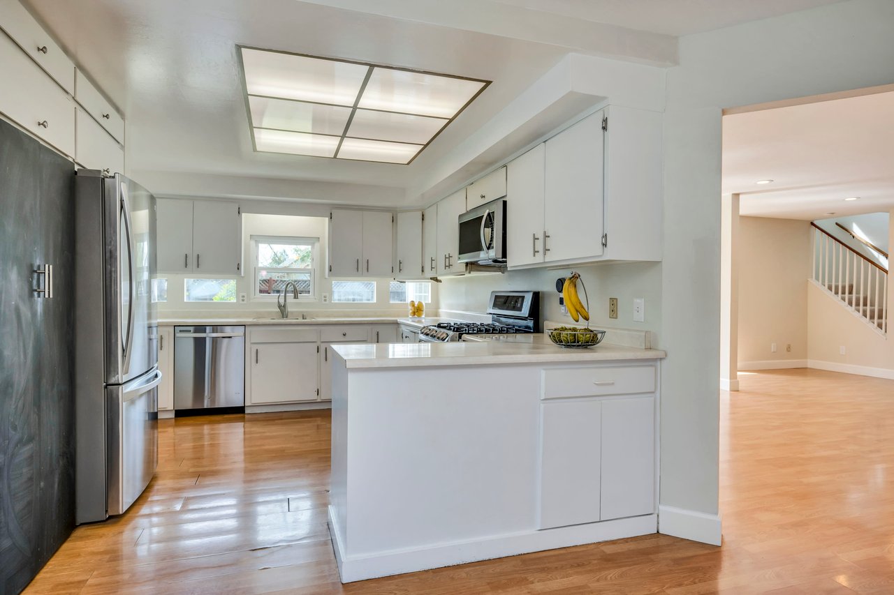 4858 Devonshire Place