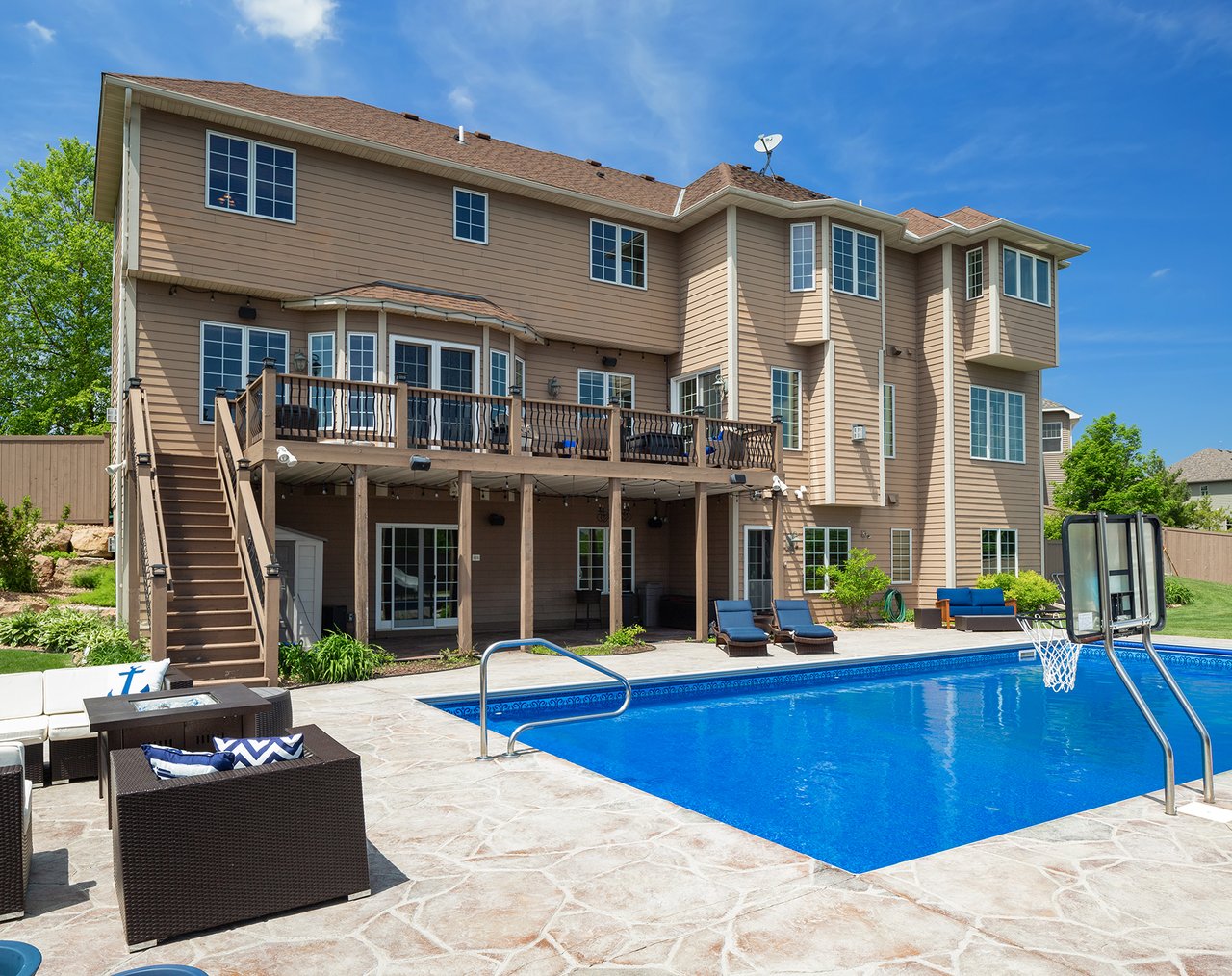 8227 Krueger Ct | Victoria