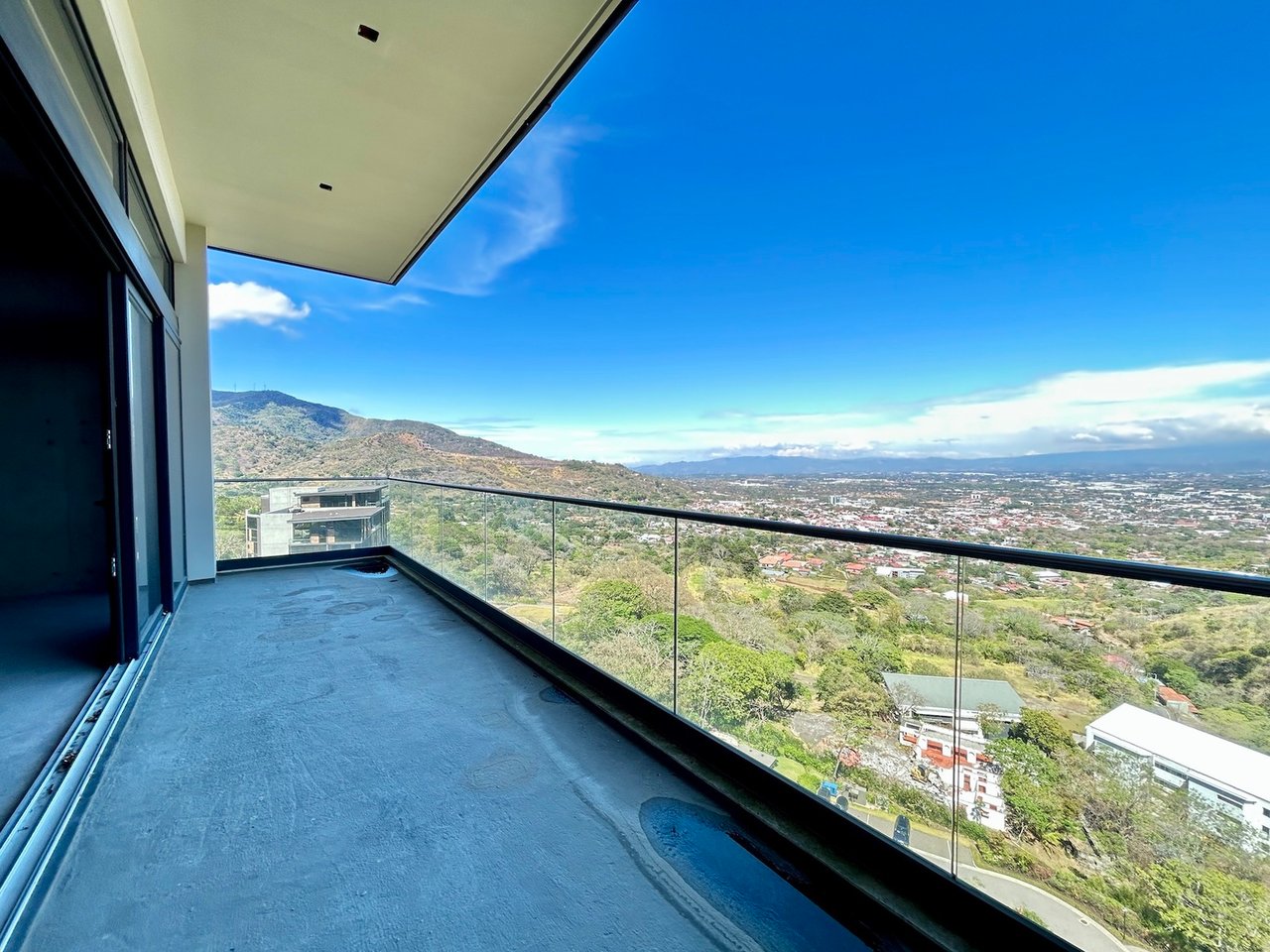 Customizable Mountain View Condo, Santa Ana, San Jose