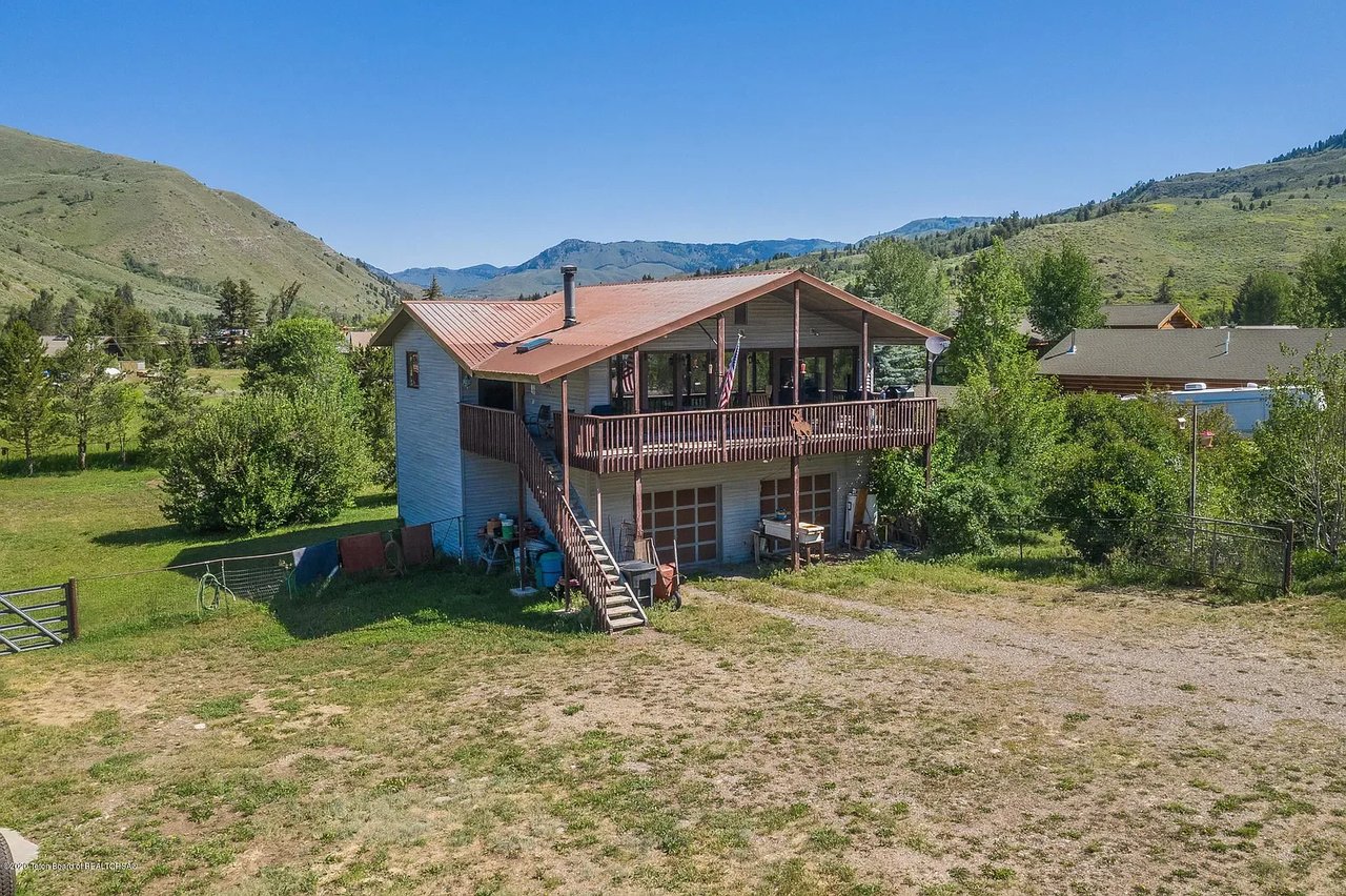 2 story mountain home