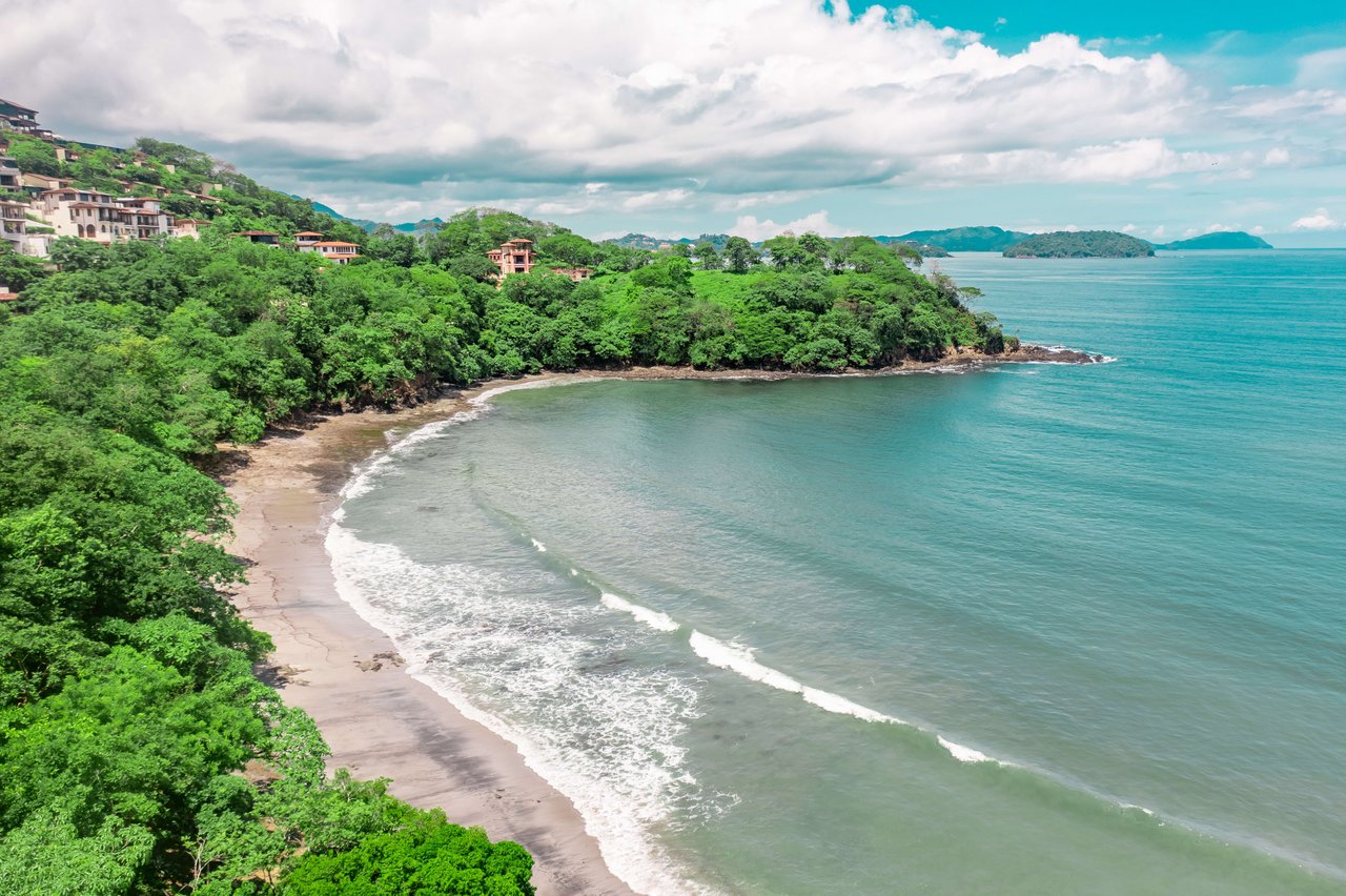 Casa Colores | Bright and Cheery Home Only a One-Minute Walk to Beach in Las Catalinas Costa Rica!